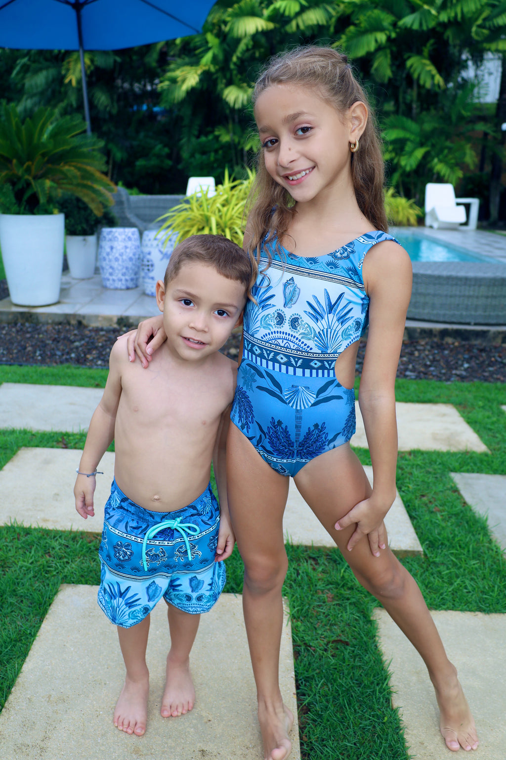 Boy´s tropical sky swim trunks